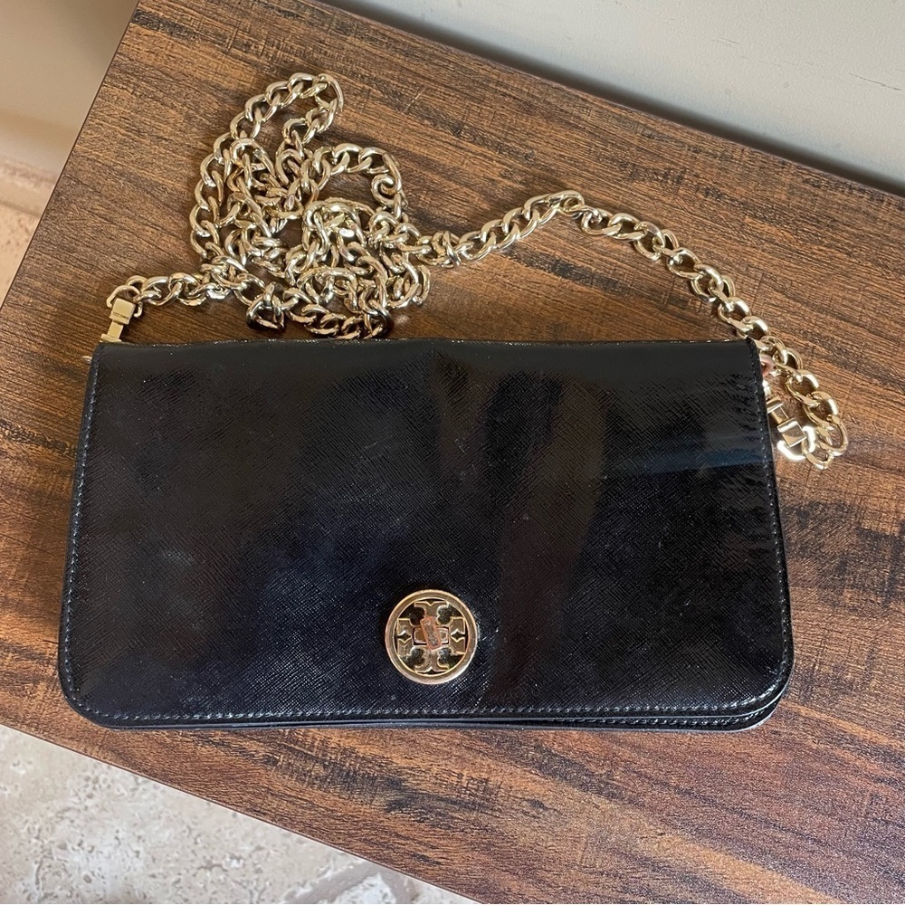 Tory Burch Adalyn Black Shoulder Bag Clutch Gold Patent Saffiano Leather